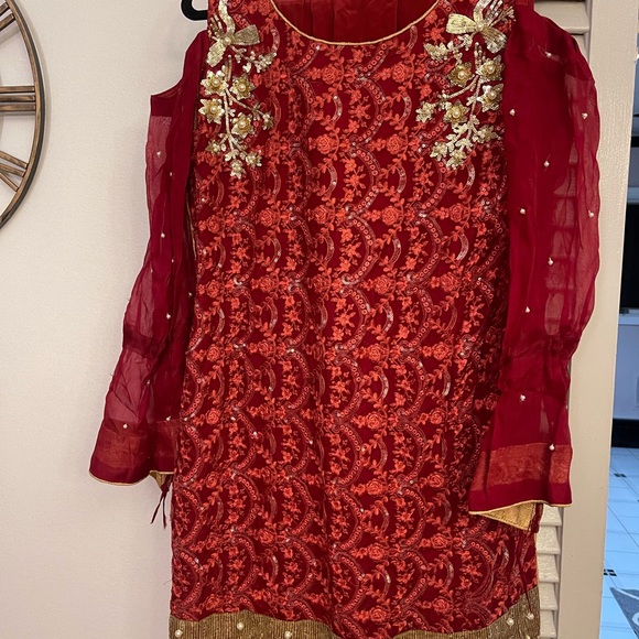 Beautiful Ref shit with trouser - Picture 3 of 3